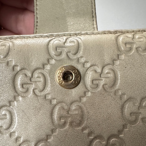 Authentic Gucci Leather Wallet with Heart Clasp